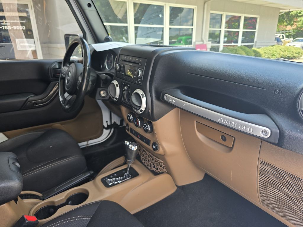 2014 Jeep Wrangler Unlimited Image 20