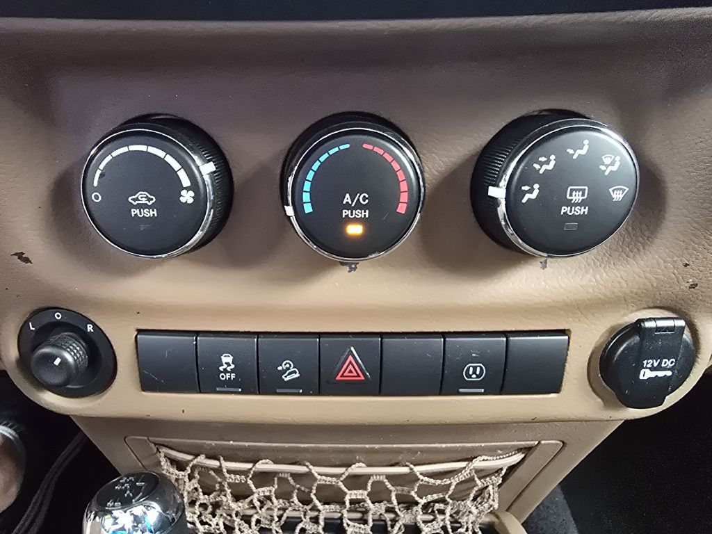 2014 Jeep Wrangler Unlimited Image 26