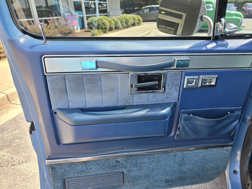 1985 Chevrolet C/K 10 Image 18