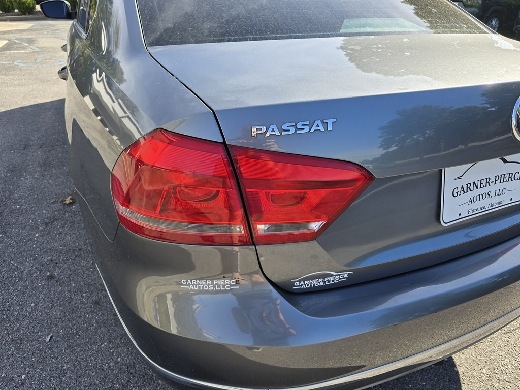 2013 Volkswagen Passat Image 4