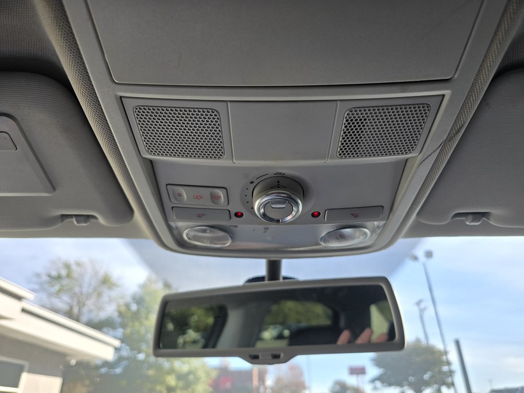 2013 Volkswagen Passat Image 31