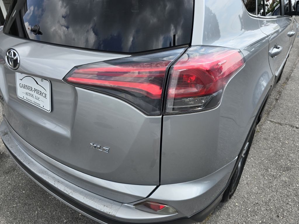 2018 Toyota Rav4 Image 12