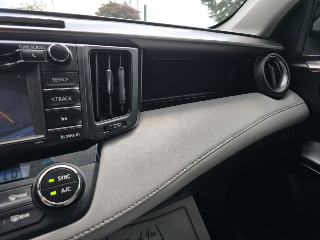 2018 Toyota Rav4 Image 39