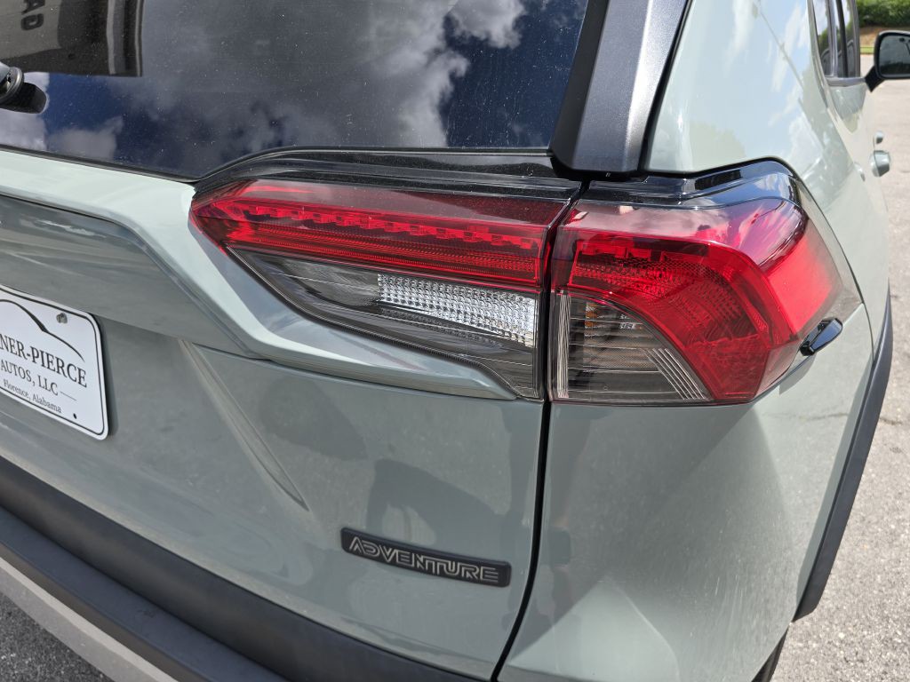 2019 Toyota Rav4 Image 12