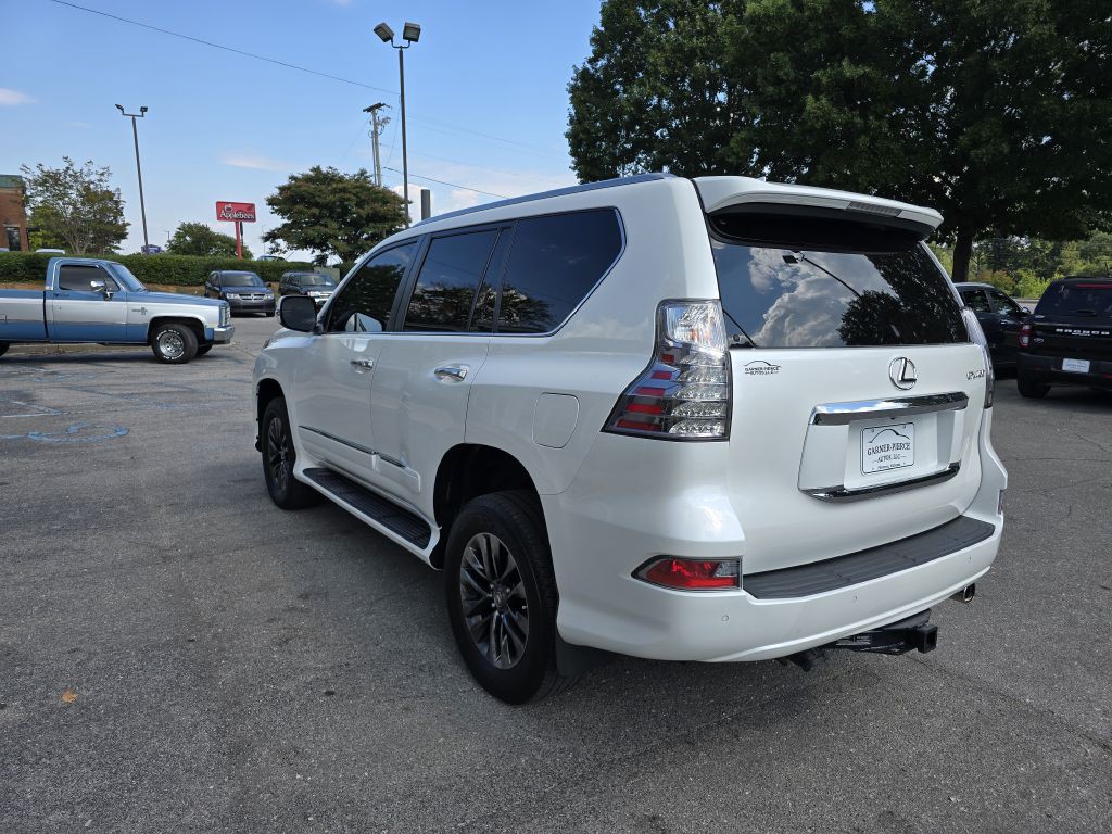 2019 Lexus GX Image 8