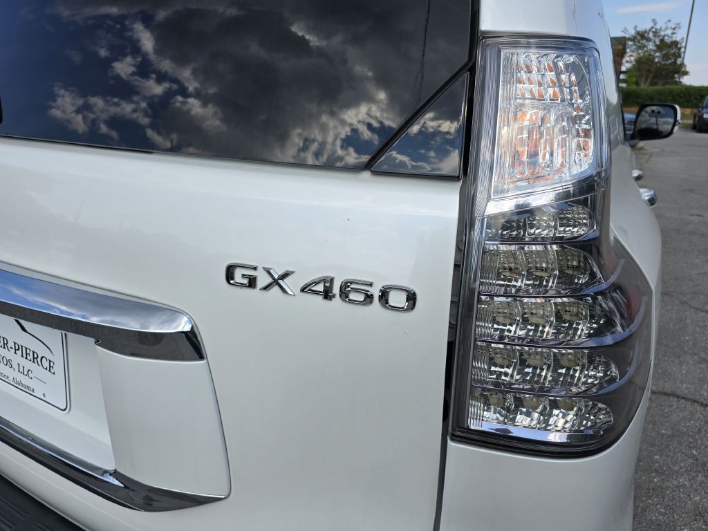 2019 Lexus GX Image 15