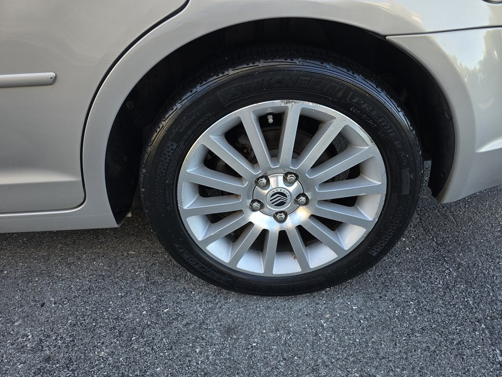 2009 Mercury Milan Image 16
