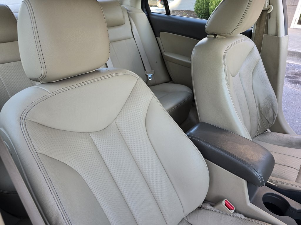 2009 Mercury Milan Image 28