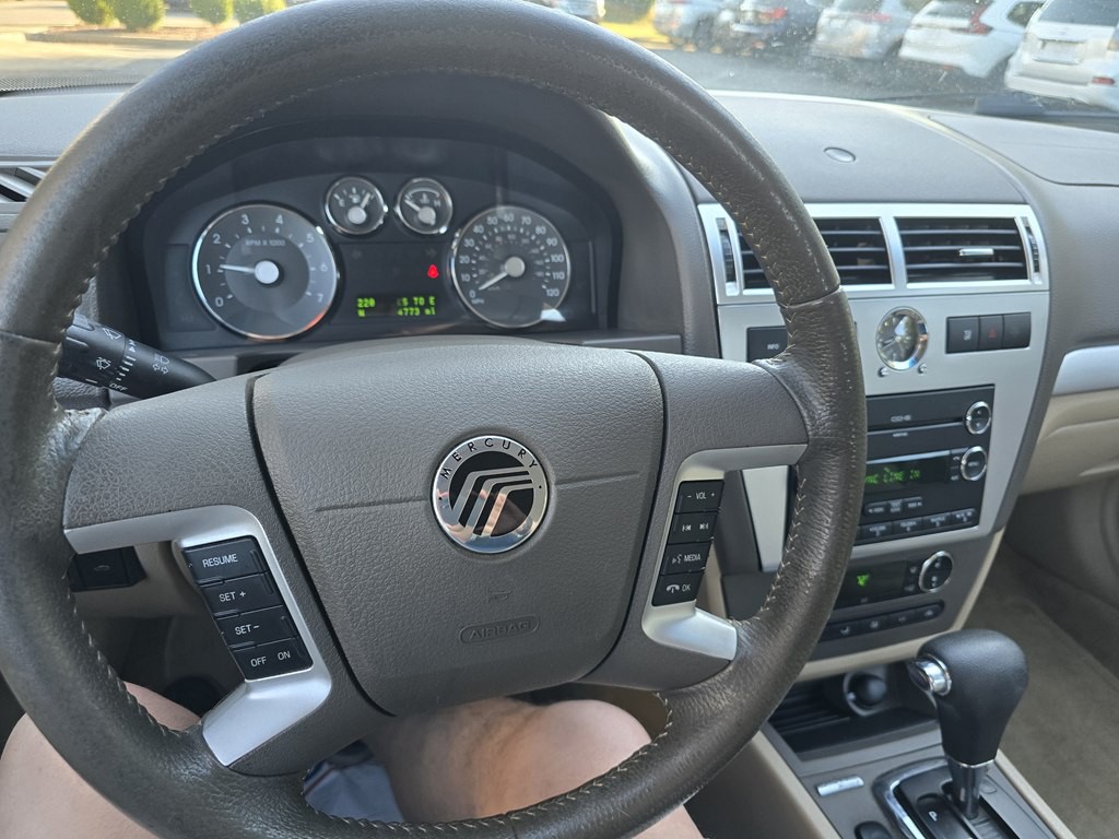 2009 Mercury Milan Image 30