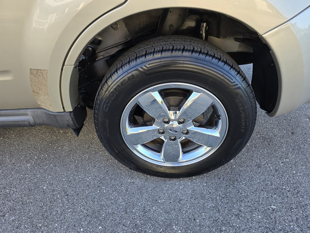 2010 Ford Escape Image 17