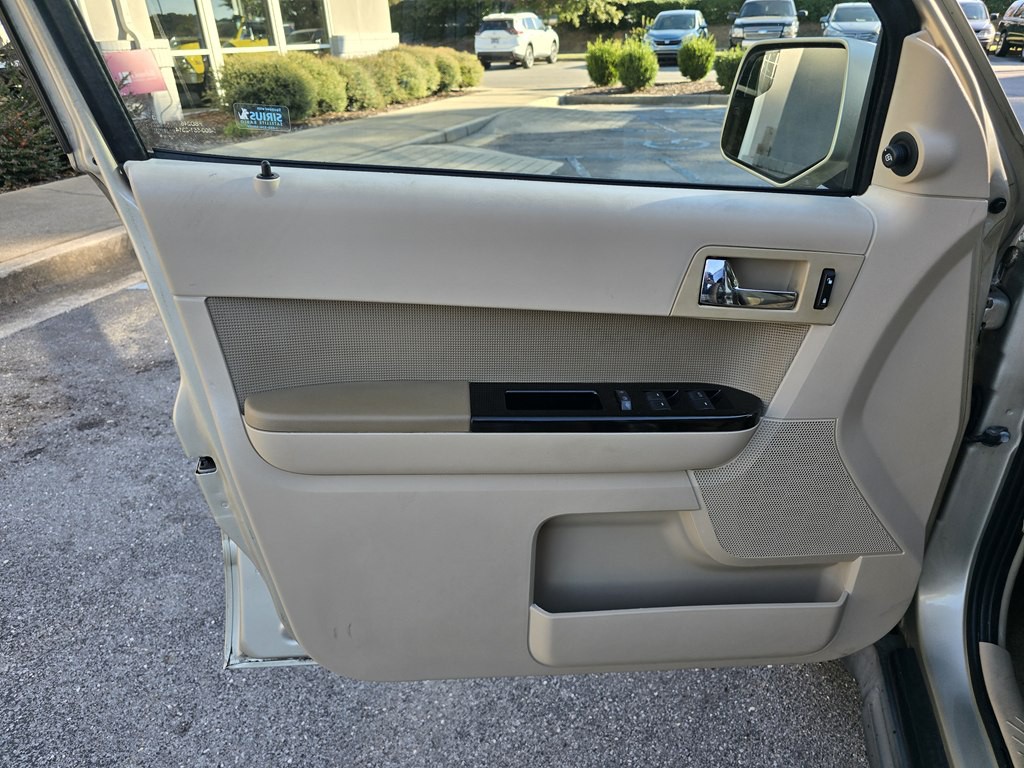 2010 Ford Escape Image 18