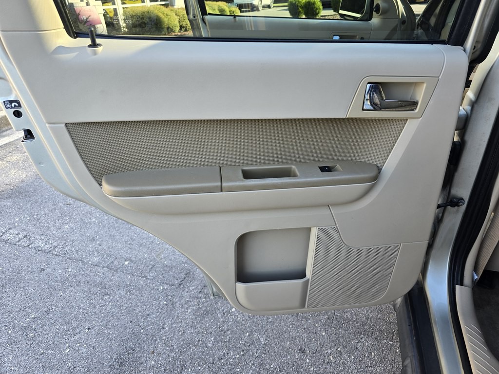 2010 Ford Escape Image 21