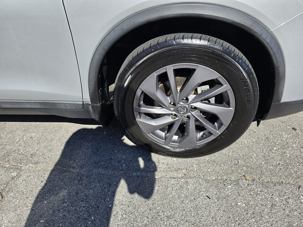 2016 Nissan Rogue Image 13