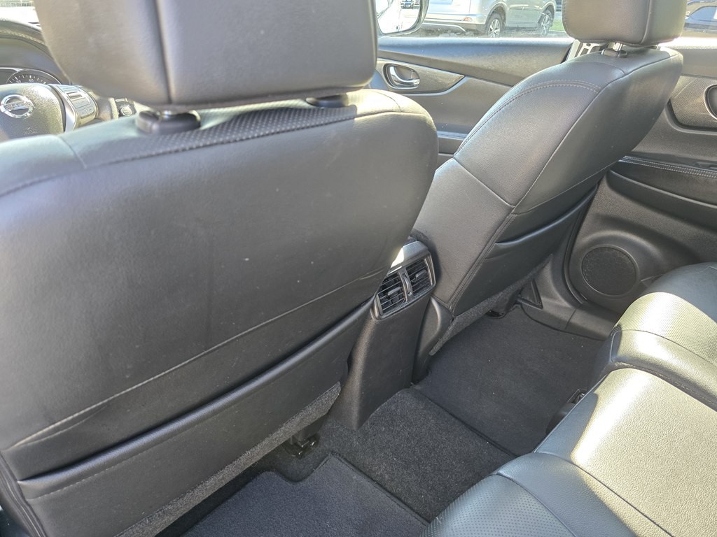 2016 Nissan Rogue Image 21