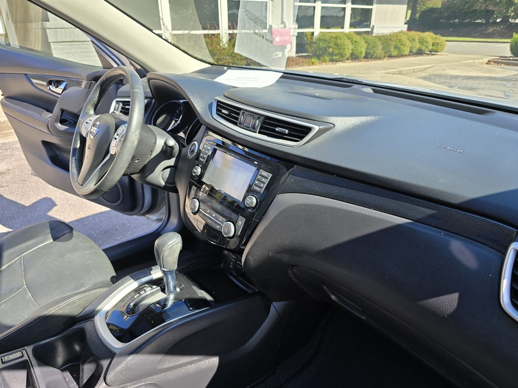 2016 Nissan Rogue Image 27