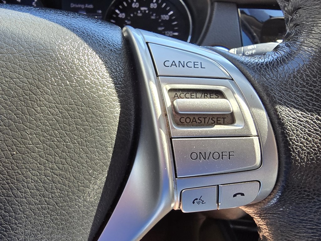 2016 Nissan Rogue Image 39