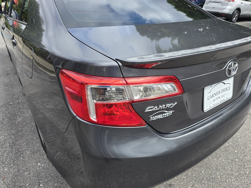 2014 Toyota Camry Image 9