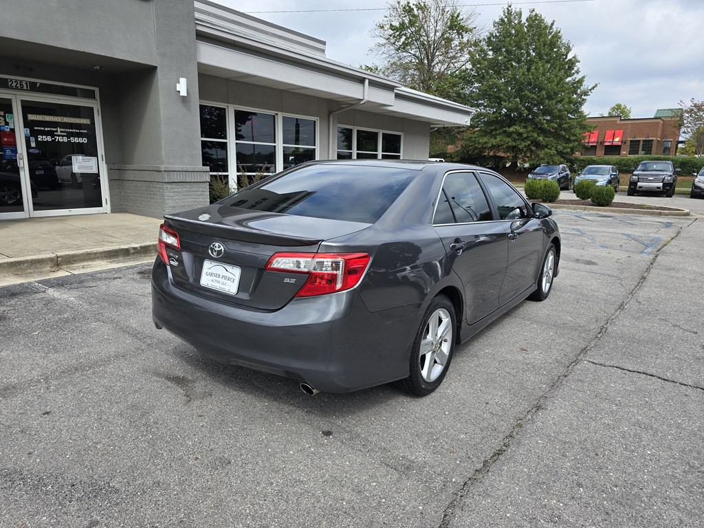 2014 Toyota Camry Image 12