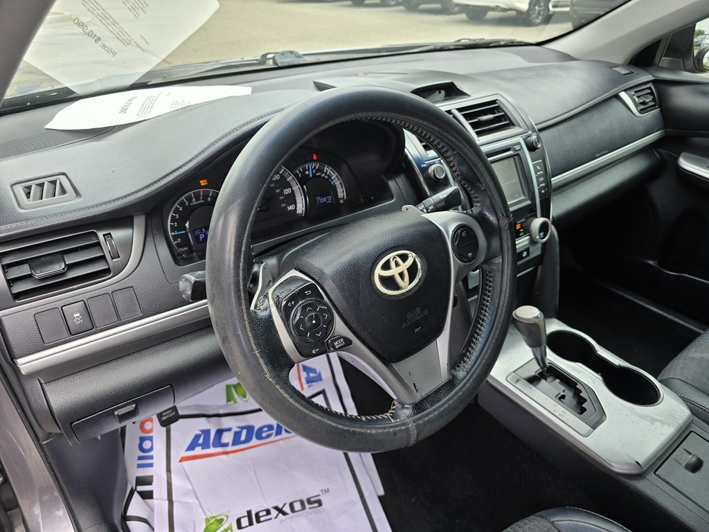 2014 Toyota Camry Image 19