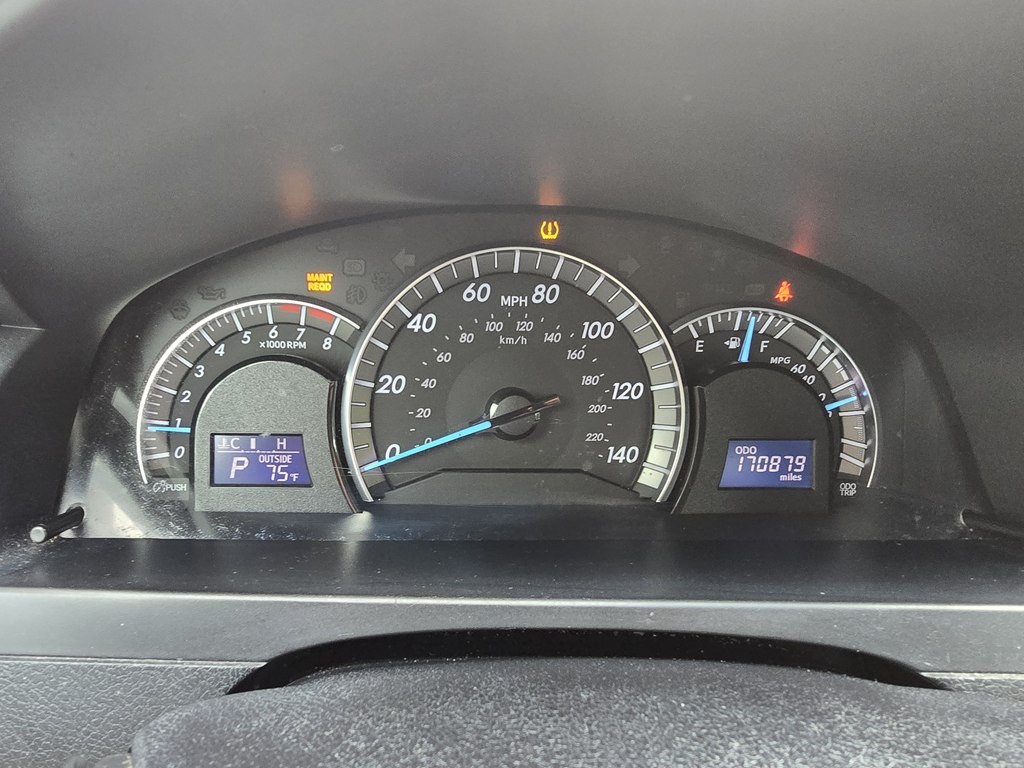 2014 Toyota Camry Image 30