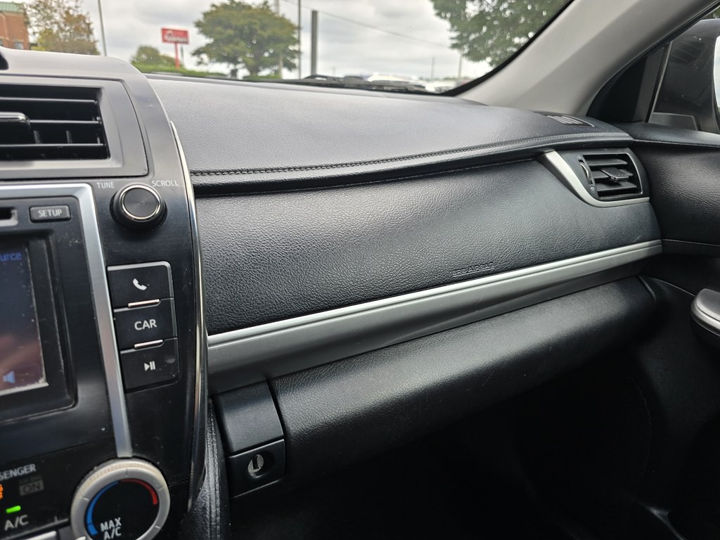 2014 Toyota Camry Image 34