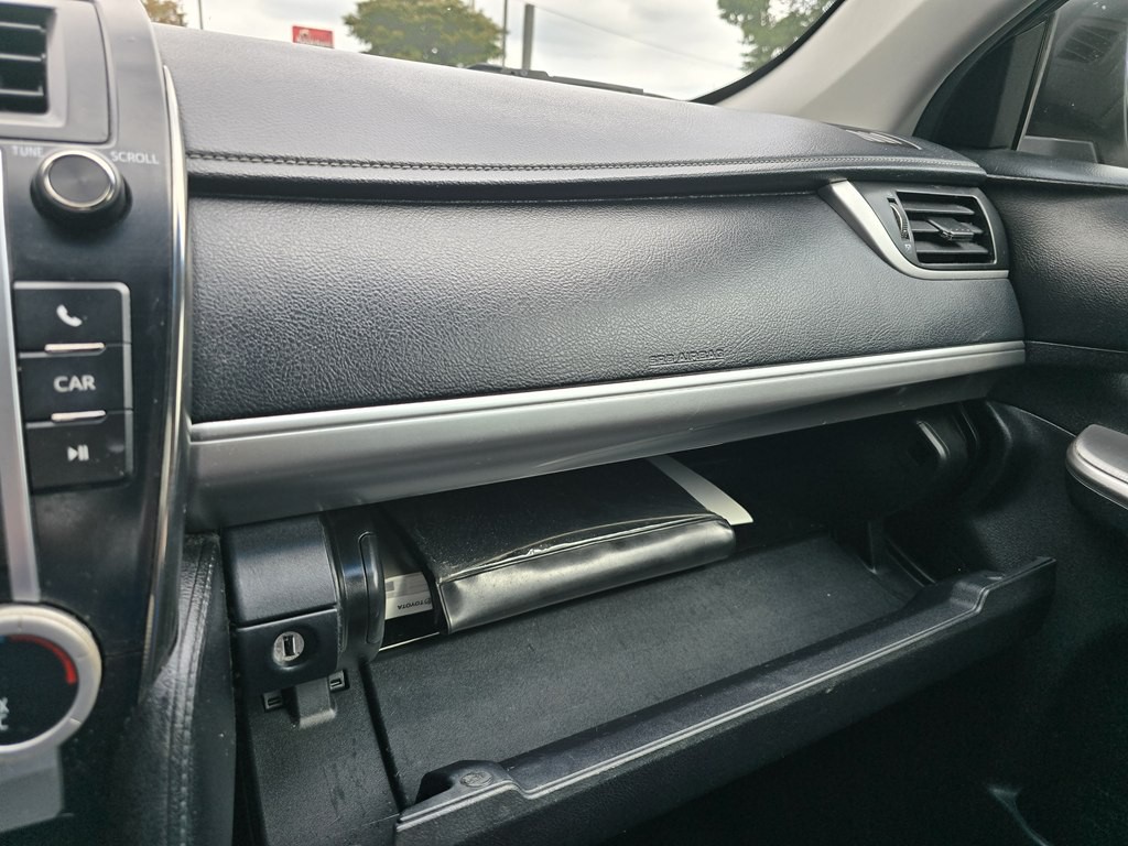 2014 Toyota Camry Image 35
