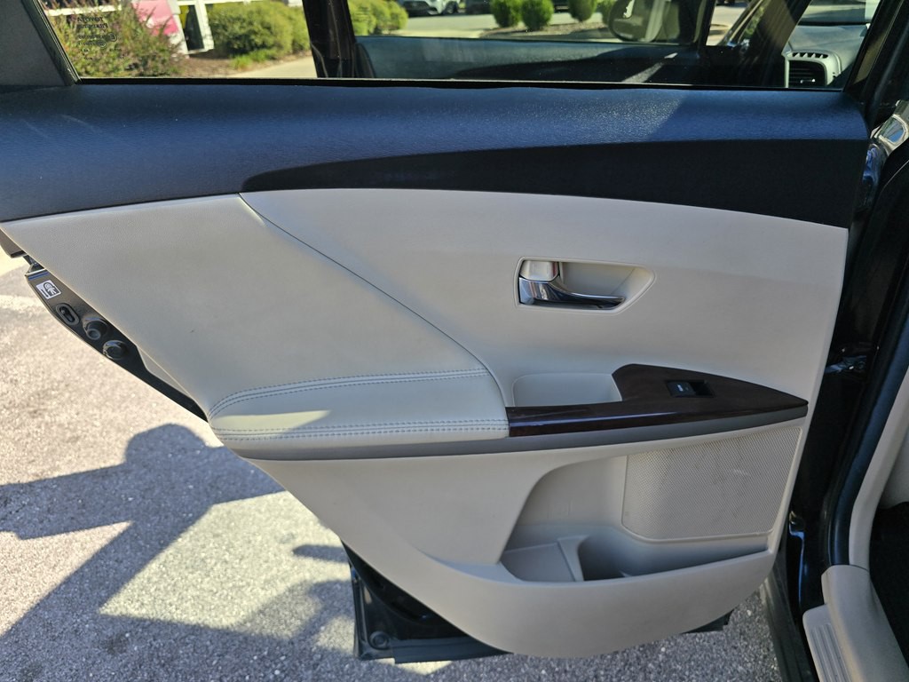2015 Toyota Venza Image 22