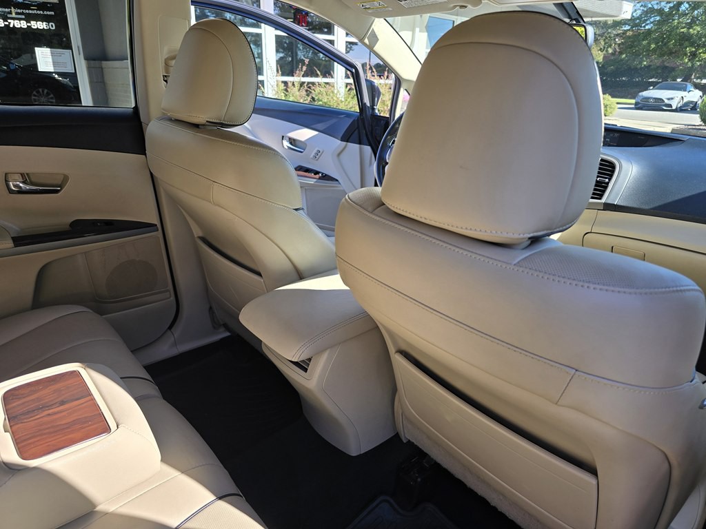 2015 Toyota Venza Image 27
