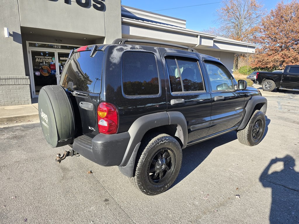 2004 Jeep Liberty Image 10
