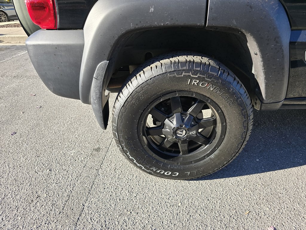 2004 Jeep Liberty Image 11