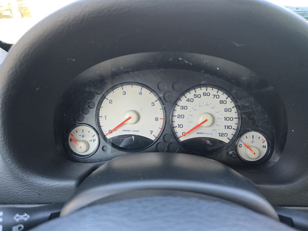 2004 Jeep Liberty Image 27