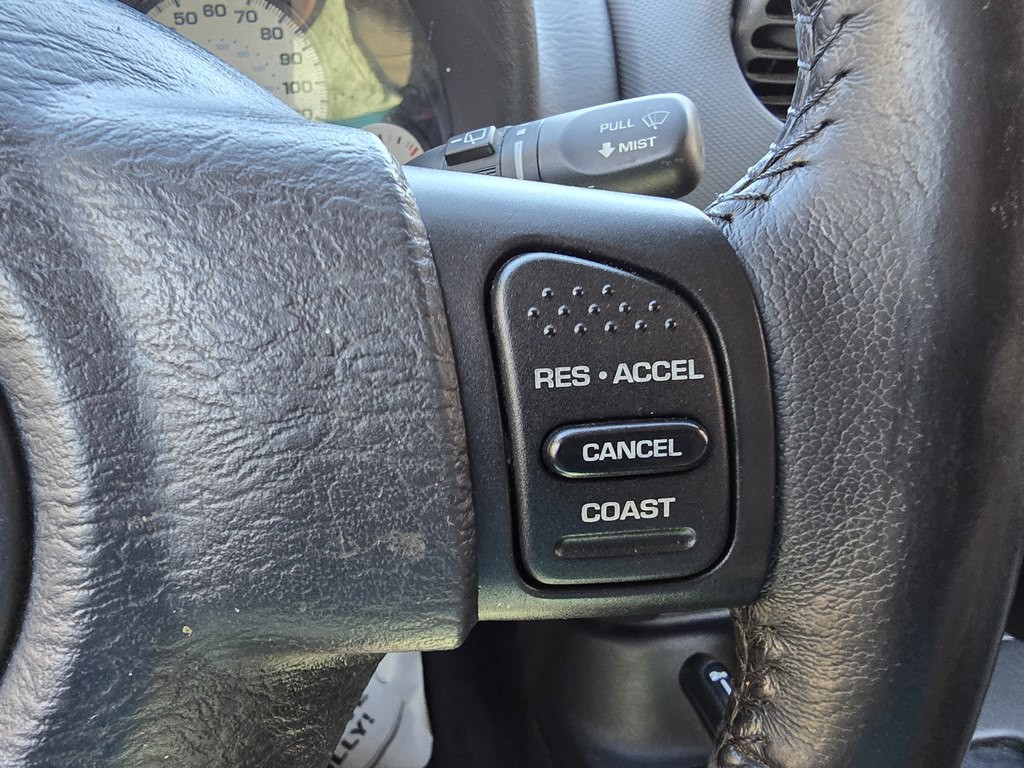 2004 Jeep Liberty Image 30