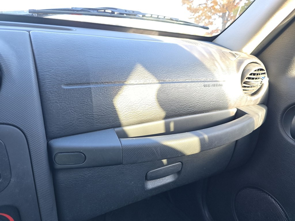 2004 Jeep Liberty Image 34