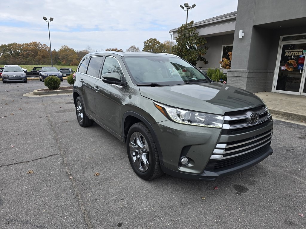 2018 Toyota Highlander Image 2