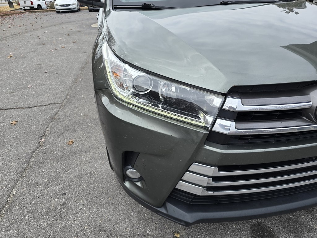 2018 Toyota Highlander Image 3