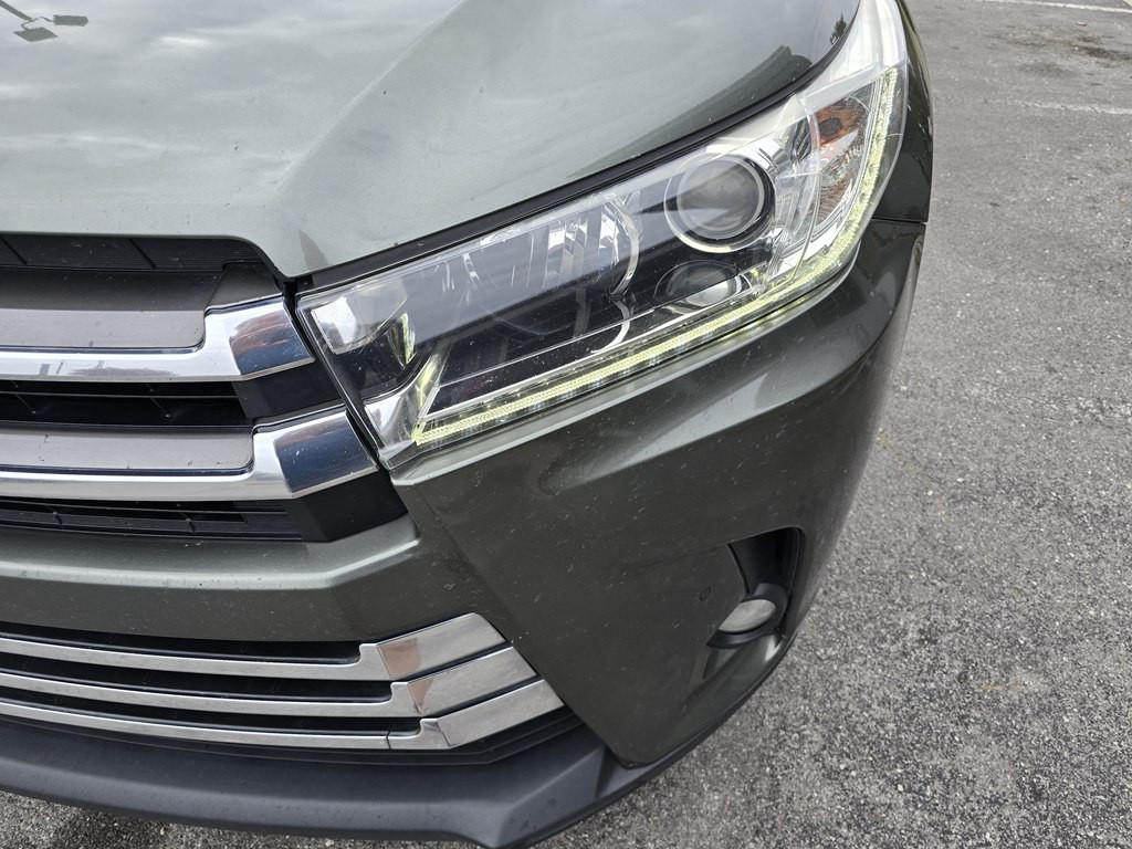 2018 Toyota Highlander Image 5