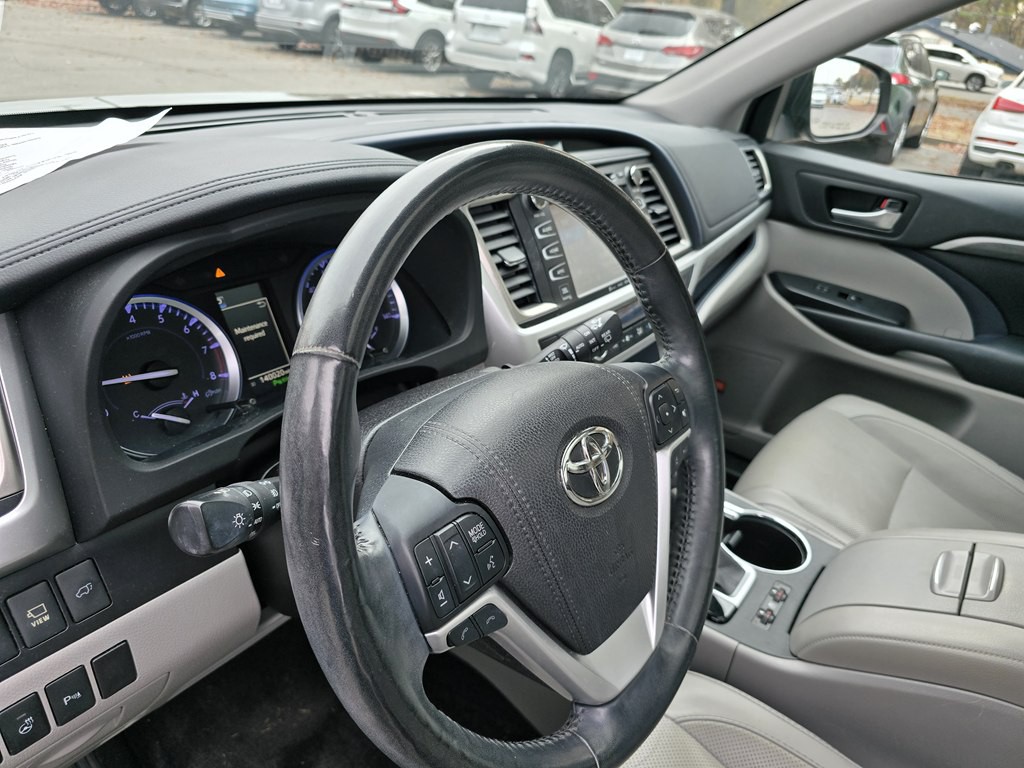 2018 Toyota Highlander Image 19