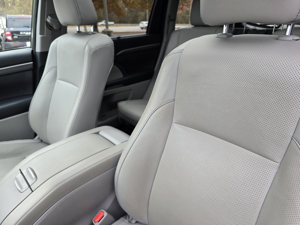 2018 Toyota Highlander Image 20