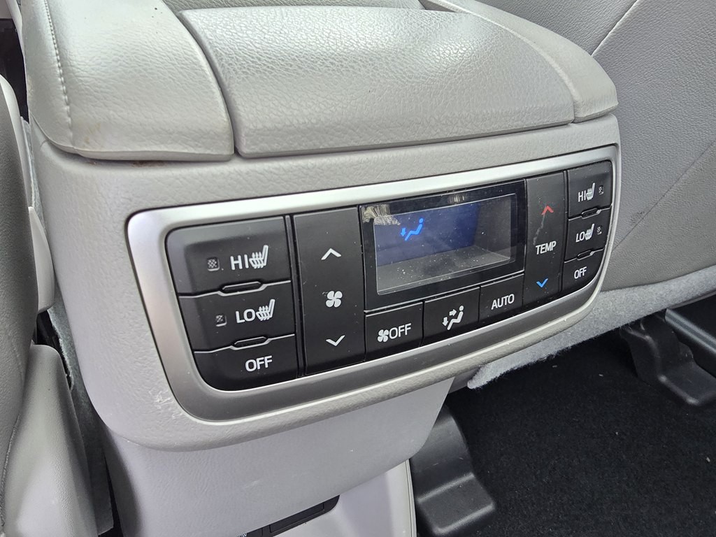 2018 Toyota Highlander Image 25