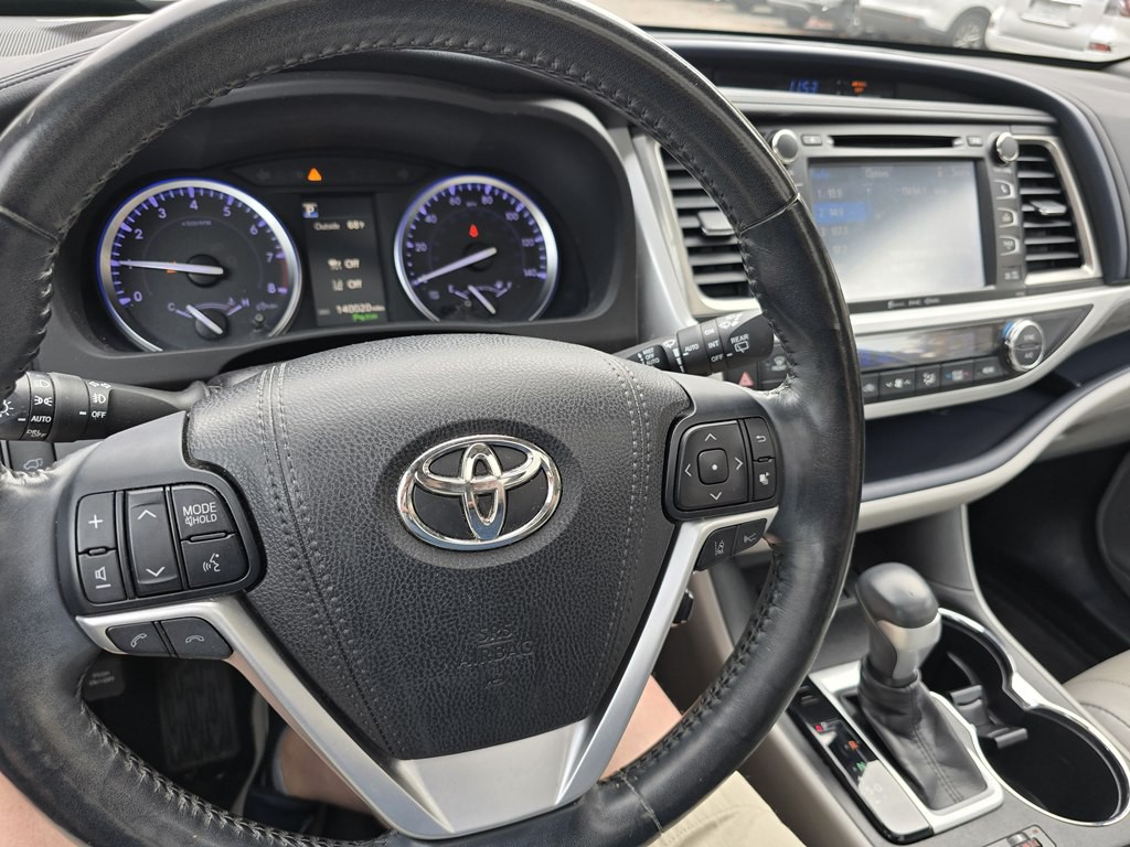 2018 Toyota Highlander Image 36