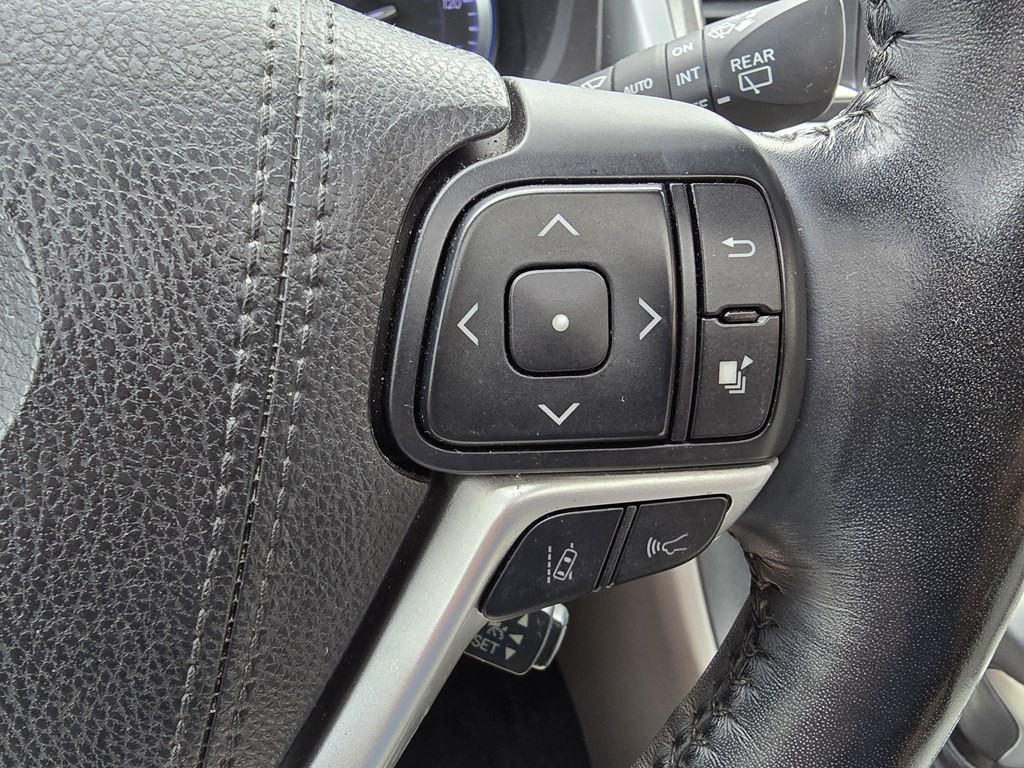 2018 Toyota Highlander Image 38