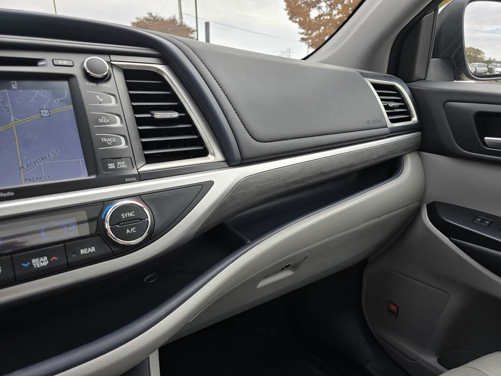 2018 Toyota Highlander Image 45