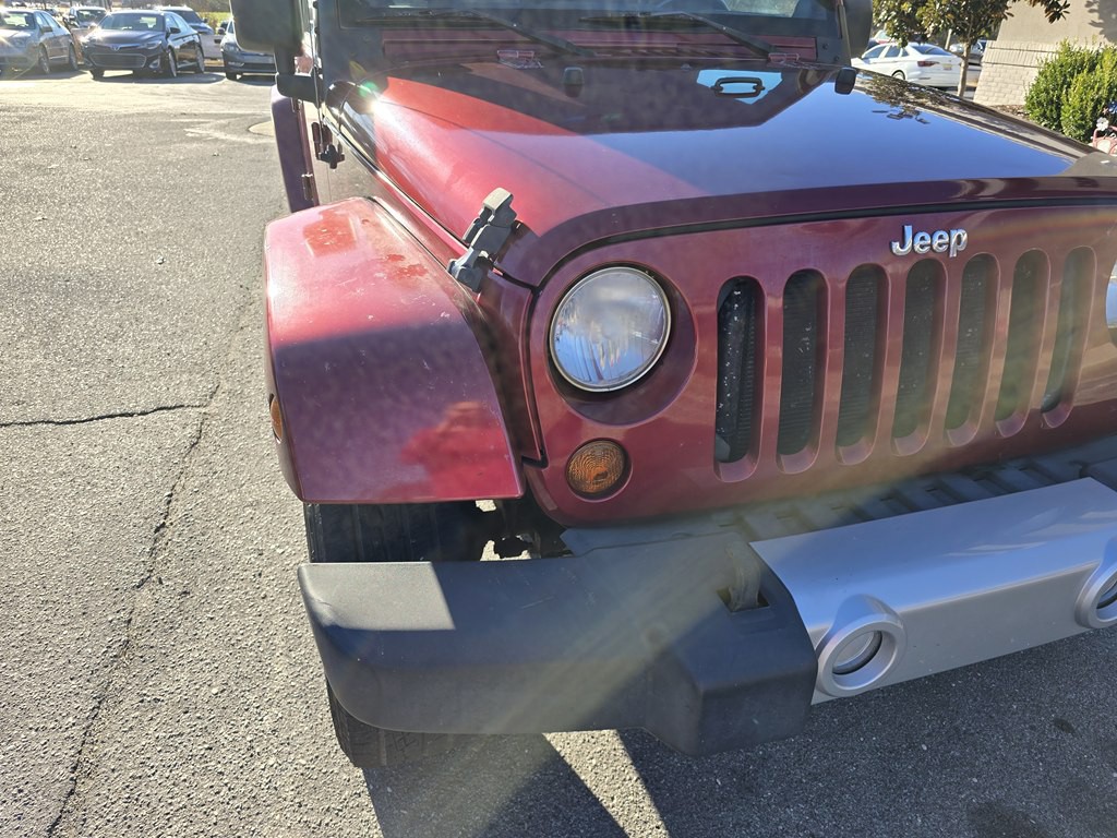2011 Jeep Wrangler Unlimited Image 3