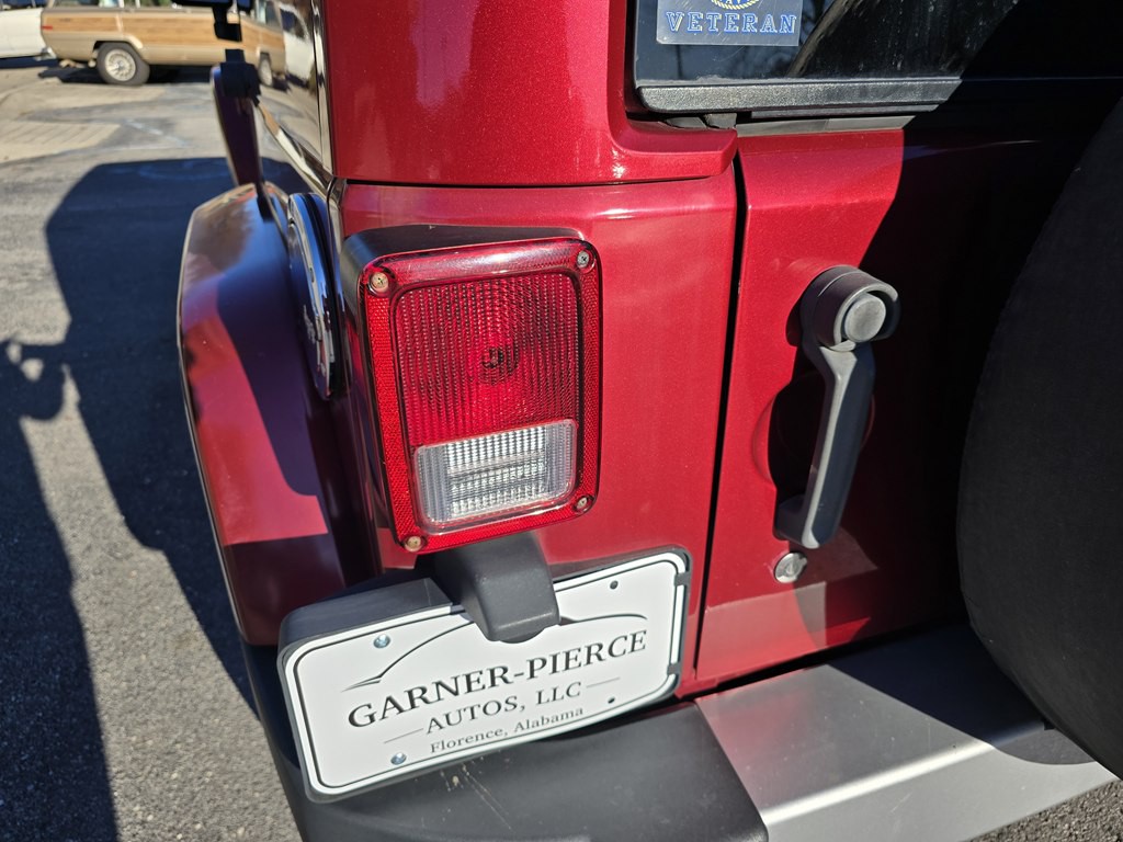 2011 Jeep Wrangler Unlimited Image 9