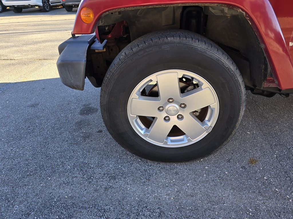 2011 Jeep Wrangler Unlimited Image 15