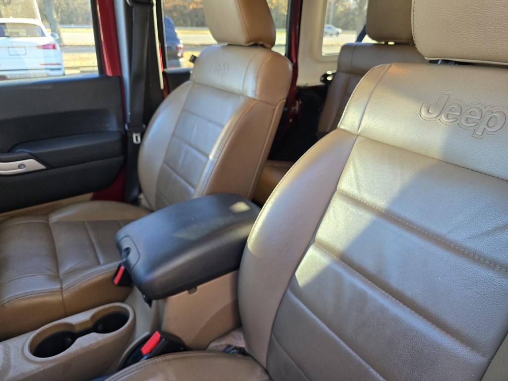 2011 Jeep Wrangler Unlimited Image 19