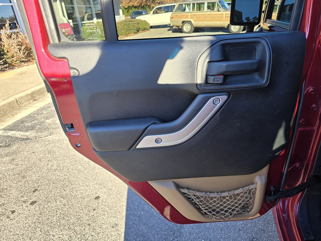 2011 Jeep Wrangler Unlimited Image 20