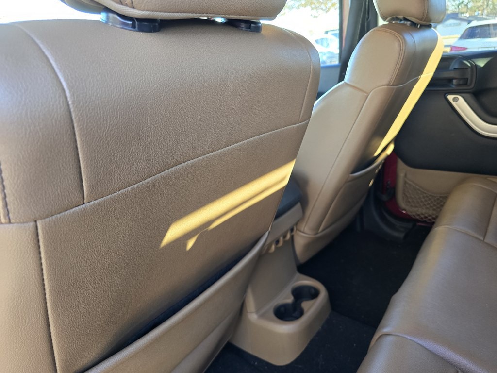 2011 Jeep Wrangler Unlimited Image 21