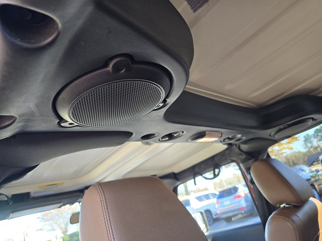 2011 Jeep Wrangler Unlimited Image 23