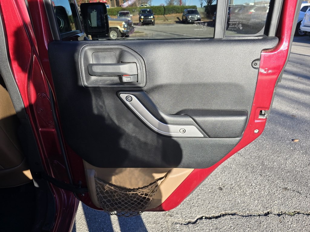 2011 Jeep Wrangler Unlimited Image 24